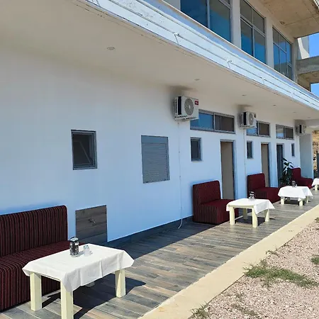 Vila Nisajos Gjirokaster Exterior photo